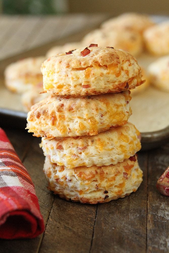 Easy Ham and Cheese Biscuits: Perfect for Any Meal